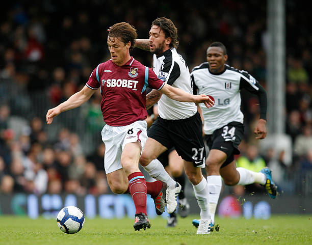 与球迷发生 与球迷发生